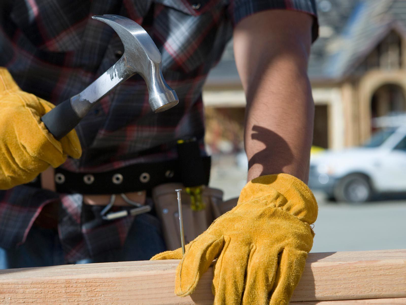 آیا در کار یا حرفه خود از دستکش ایمنی استفاده میکنید؟